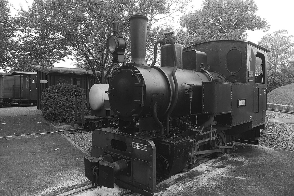Steam locomotive 2 in black and white
