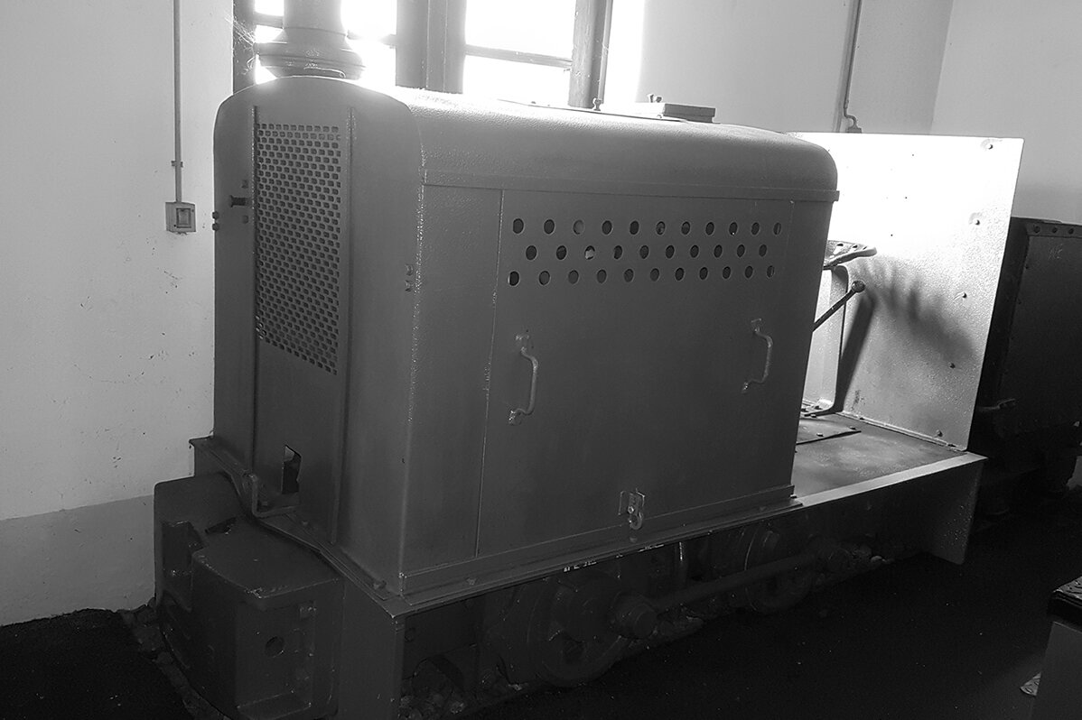 Diesel locomotive OME 117 by manufacturer Deutz from 1941 in black and white