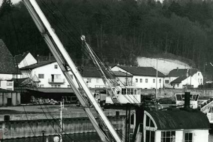 Der Dampfkran 1976 im Donauhafen Deggendorf