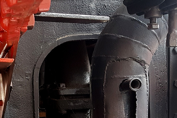Close up of the locomotive 80-013